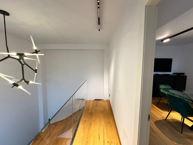 Pipera, duplex modern cu terasa, gradina si sistem smart home complet.